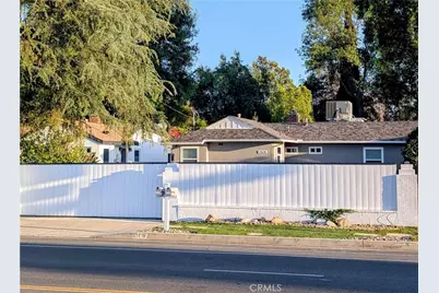 23130 Victory, Woodland Hills, CA 91367 - Photo 31