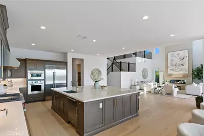 20500 Edgewood Court, Chatsworth, CA 91311 - Photo 37