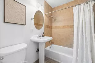 17621 Collins St, Encino, CA 91316 - Photo 15