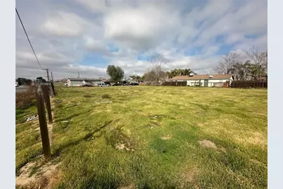 1200 Wilkins, Bakersfield, CA 93307 - Photo 1