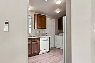 4201 Topanga Canyon Blvd, Woodland Hills, CA 91364 - Photo 7