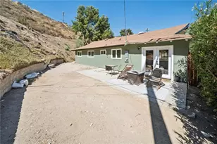 27973 Carvel Dr, Canyon Country, CA 91351 - Photo 23