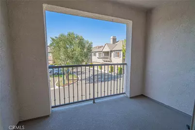 19380 Laroda, Saugus, CA 91350 - Photo 15