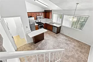 18631 Collins, Los Angeles, CA 91356 - Photo 17