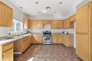 43934 Amy Ct, Lancaster, CA 93535 - Photo 9