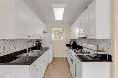 20214 Cohasset Street #16, Winnetka, CA 91306 - Photo 7
