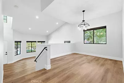20061 Avenue Of The Oaks, Newhall, CA 91321 - Photo 3