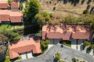 20061 Ave Of The Oaks, Newhall, CA 91321 - Photo 37