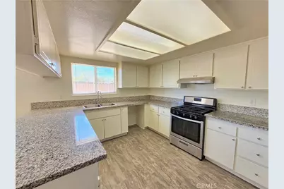 20325 Airway, California City, CA 93505 - Photo 5