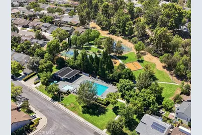 21919 Grovepark, Saugus, CA 91350 - Photo 49