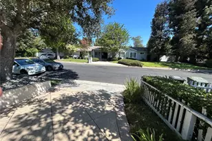 17229 Weddington, Encino, CA 91316 - Photo 3