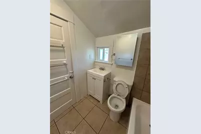 1540 W 28th, Los Angeles, CA 90007 - Photo 15