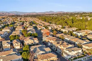 24045 Whitewater Dr, Valencia, CA 91354 - Photo 51