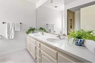 16017 Parthenia, North Hills, CA 91343 - Photo 15