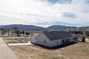 24401 Oaktree Ct, Tehachapi, CA 93561 - Photo 49