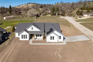 24401 Oaktree Ct, Tehachapi, CA 93561 - Photo 13