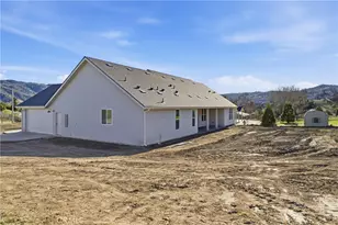 24401 Oaktree Ct, Tehachapi, CA 93561 - Photo 33