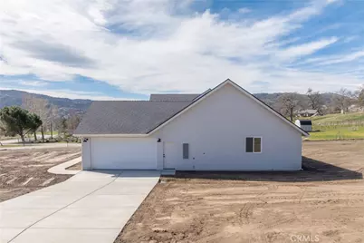 24401 Oaktree Court, Tehachapi, CA 93561 - Photo 11