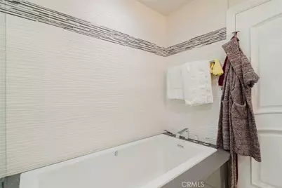 17451 Osborne Street, Sherwood Forest, CA 91325 - Photo 23