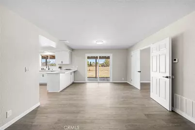 10157 E Avenue R8, Littlerock, CA 93543 - Photo 9