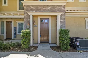 23833 Toscana, Valencia, CA 91354 - Photo 3