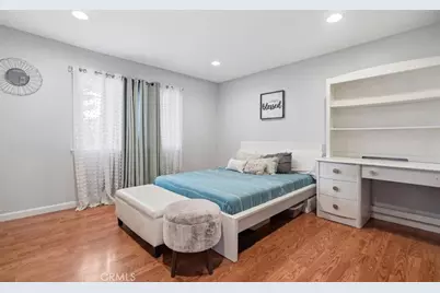 9533 Frankirst, North Hills, CA 91343 - Photo 11