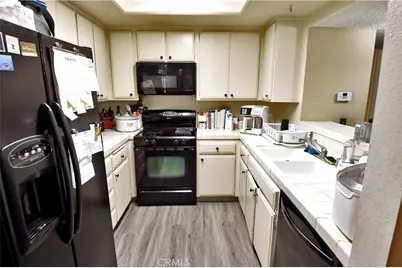 15155 Sherman Way #37, Van Nuys, CA 91405 - Photo 11