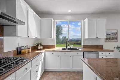 29052 Madrid Place, Castaic, CA 91384 - Photo 17