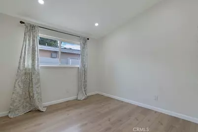 27976 Foxlane, Canyon Country, CA 91351 - Photo 9