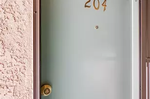 4000 W Victory Blvd, Burbank, CA 91505 - Photo 7