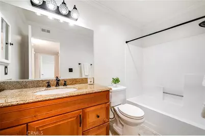 4000 W Victory Boulevard #204, Burbank, CA 91505 - Photo 17