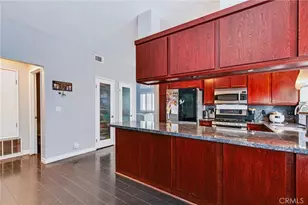 28454 Evergreen, Saugus, CA 91390 - Photo 9