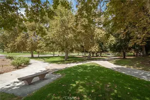 28454 Evergreen, Saugus, CA 91390 - Photo 21
