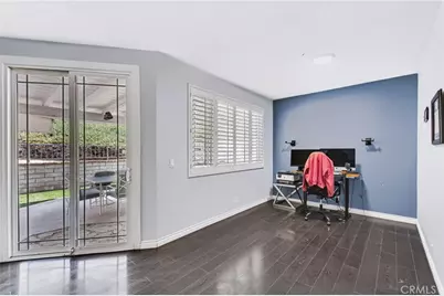 28454 Evergreen, Saugus, CA 91390 - Photo 5
