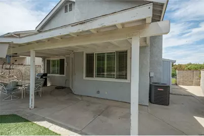 28454 Evergreen, Saugus, CA 91390 - Photo 23