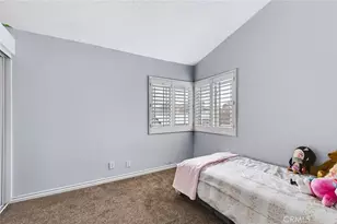 28454 Evergreen, Saugus, CA 91390 - Photo 17