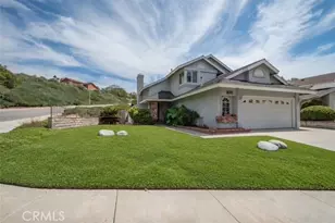 28454 Evergreen, Saugus, CA 91390 - Photo 1