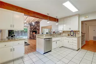 6566 Andasol Ave, Lake Balboa, CA 91406 - Photo 13