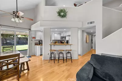 27631 Buckskin, Castaic, CA 91384 - Photo 5