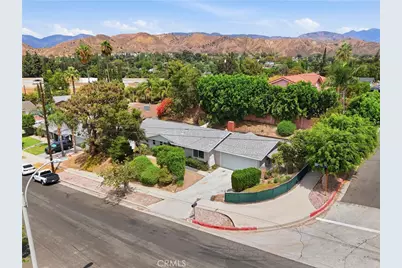 11340 Gladstone, Sylmar, CA 91342 - Photo 19