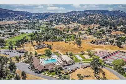 26201 Hazelwood Court, Bear Valley Springs, CA 93561 - Photo 17