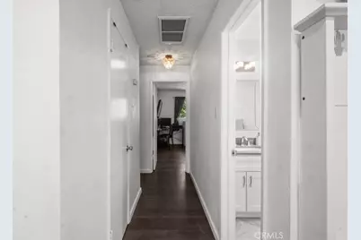 18619 Collins #F30, Los Angeles, CA 91356 - Photo 21