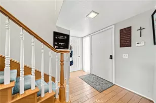 23109 Yvette, Valencia, CA 91355 - Photo 3