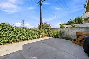 23109 Yvette, Valencia, CA 91355 - Photo 29