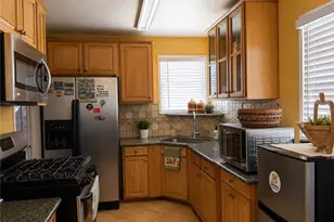 8811 Sparton, Arleta, CA 91331 - Photo 3