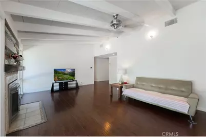 19843 Delano, Woodland Hills, CA 91367 - Photo 7