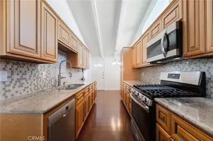 19843 Delano, Woodland Hills, CA 91367 - Photo 11