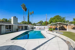 19843 Delano, Woodland Hills, CA 91367 - Photo 29