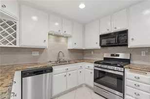 16939 Highfalls, Canyon Country, CA 91387 - Photo 3