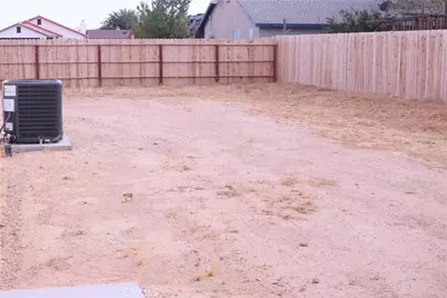 9736 Nipa Ave, California City, CA 93504 - Photo 21